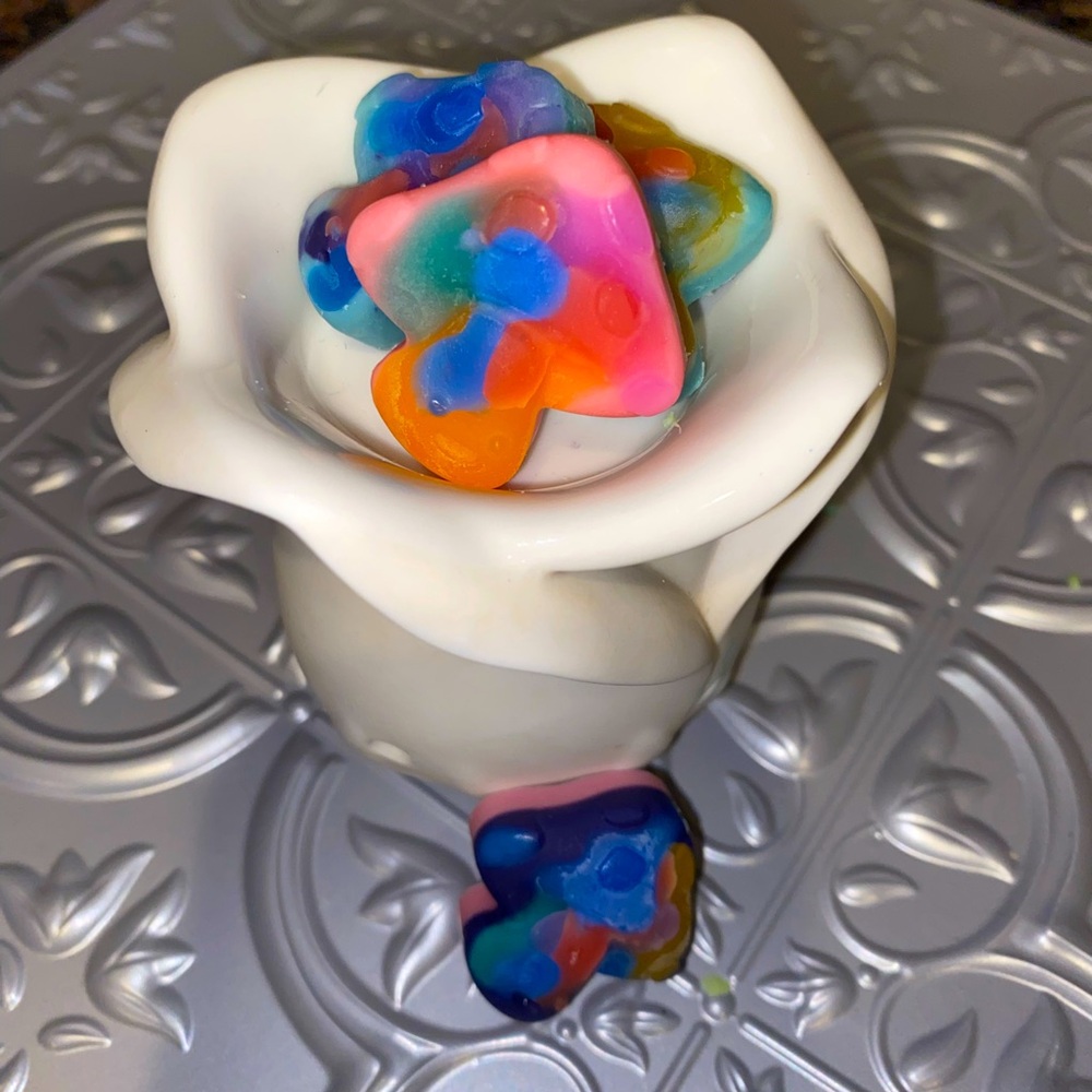 TRIPPY TYE-DYE MUSHROOMS WILDFLOWER WAX MELTS